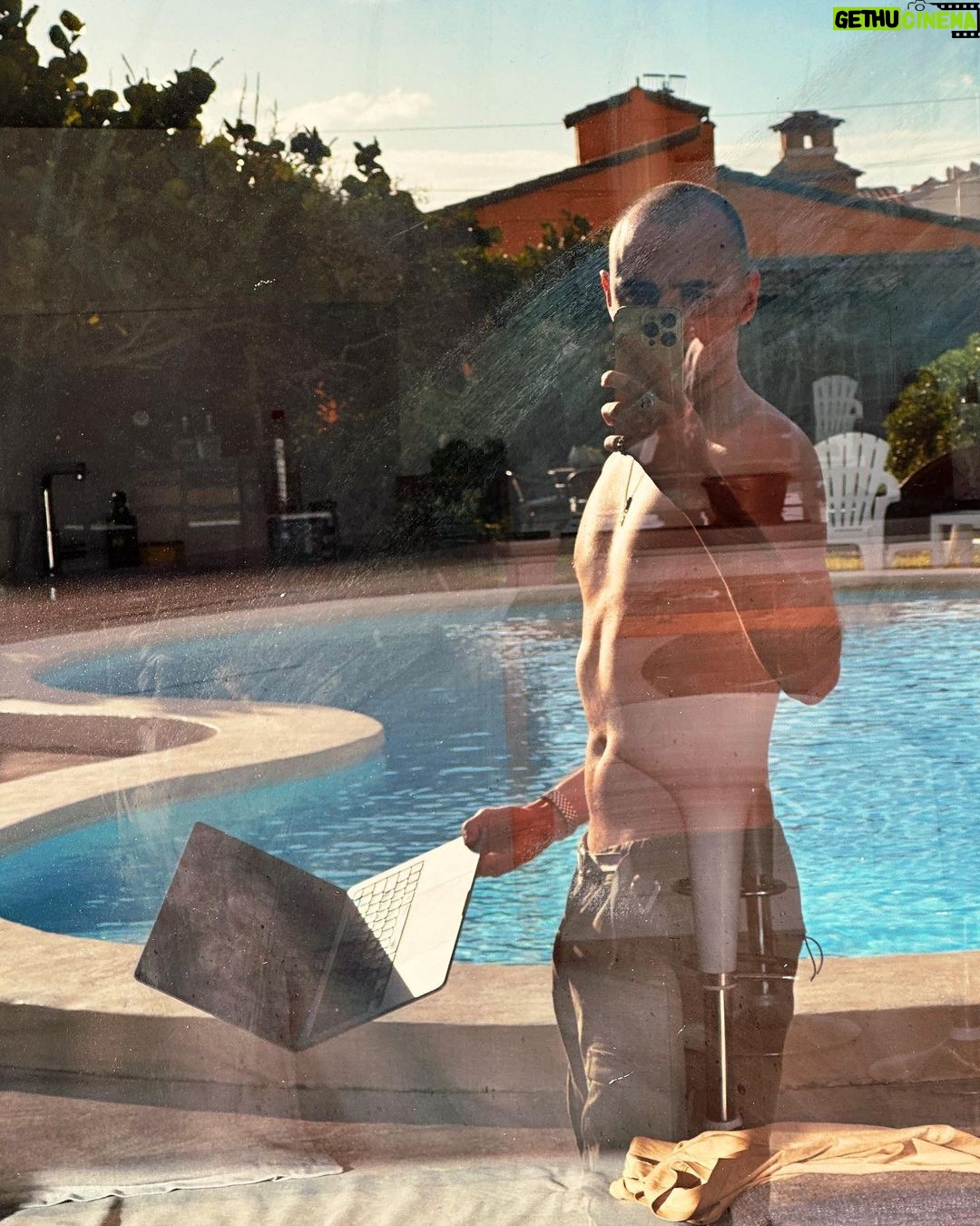 Salvatore Cinquegrana Instagram - una vita abbronzata