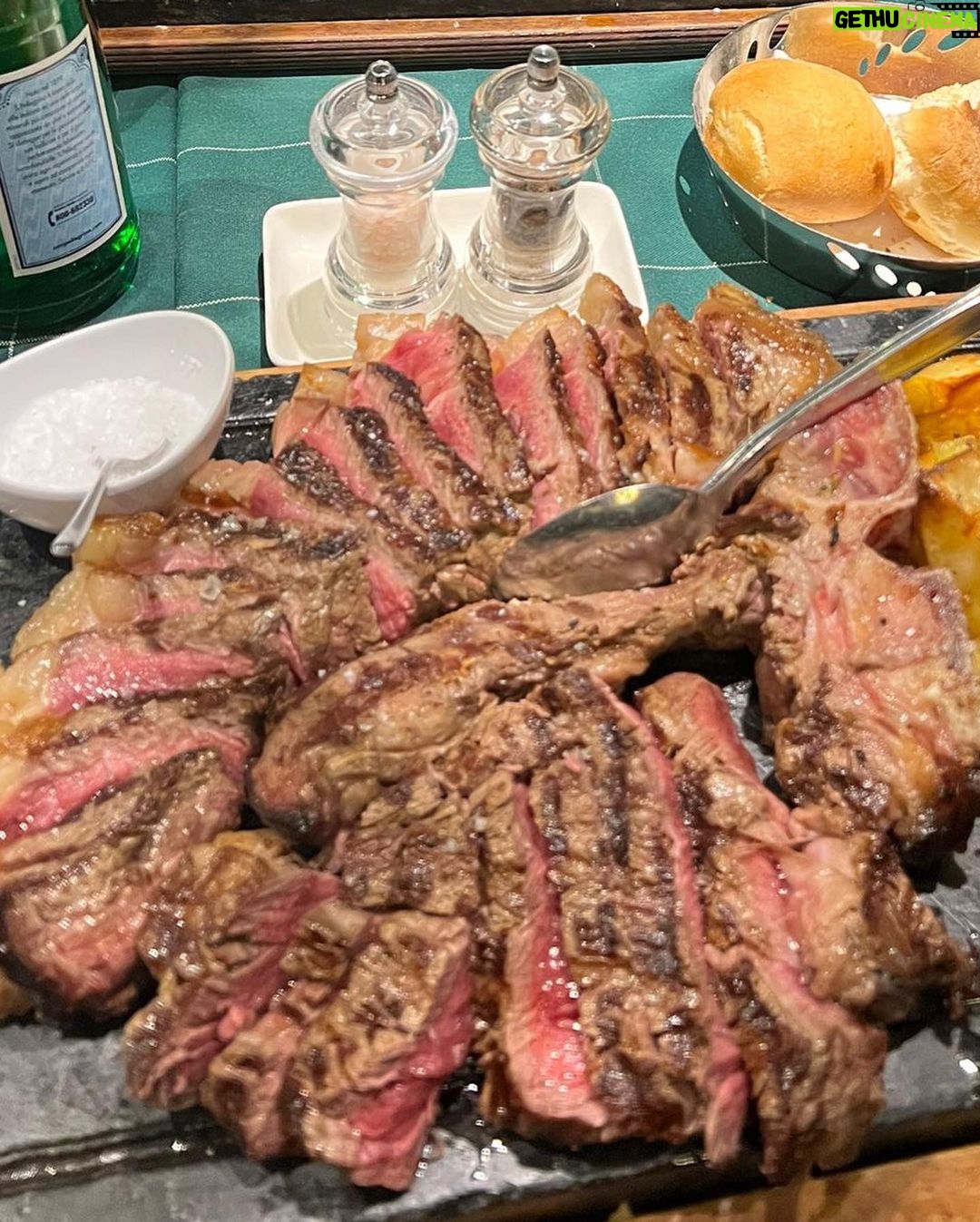 Salvatore Cinquegrana Instagram - photodump pre-festivo