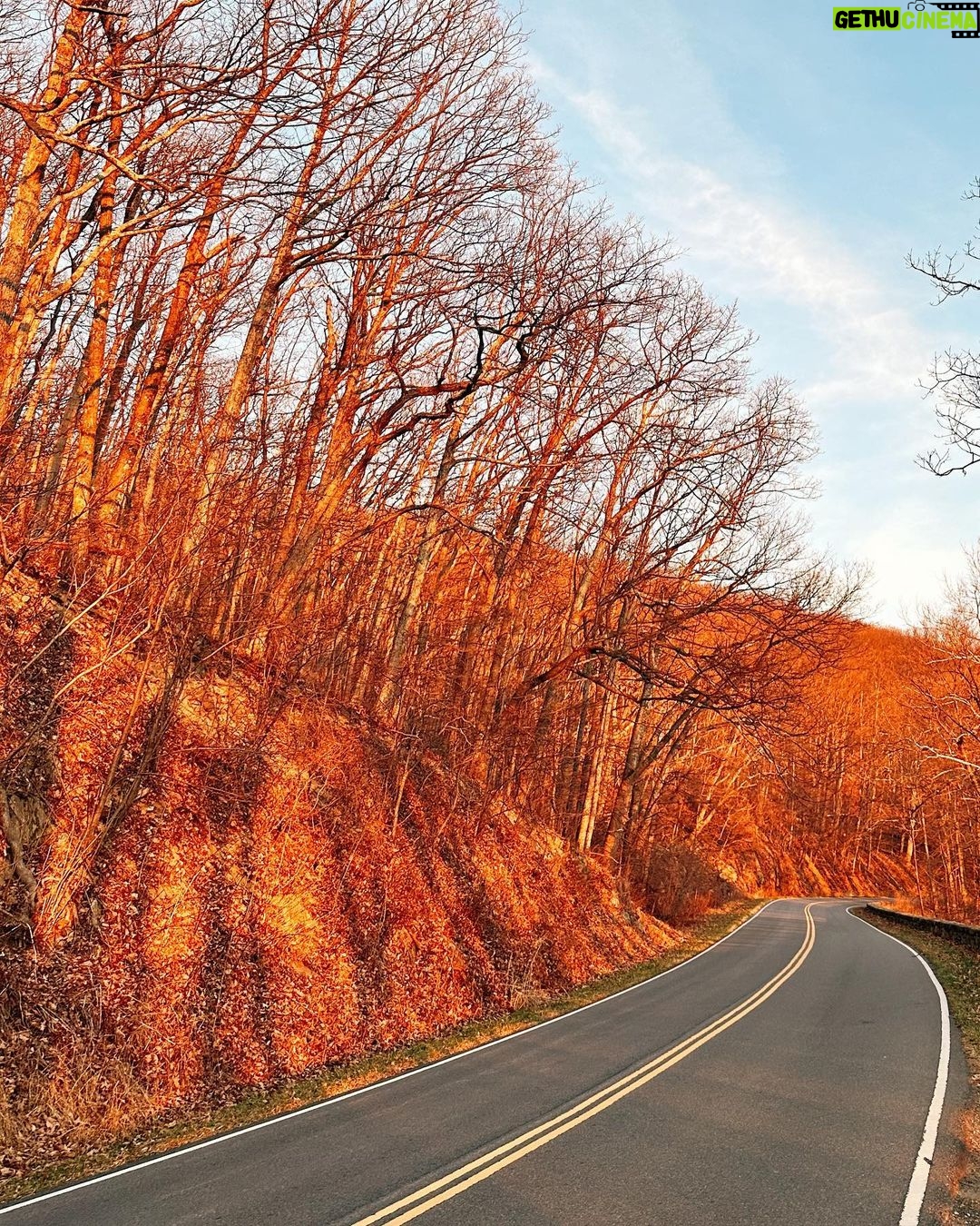Salvatore Cinquegrana Instagram - empty roads appreciation dump Virginia USA