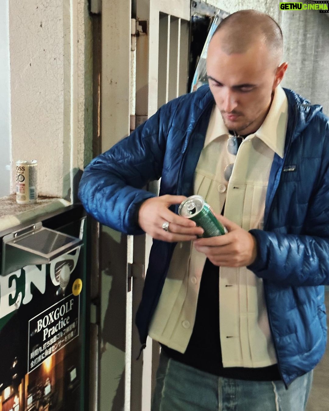 Salvatore Cinquegrana Instagram - dal giappochad surry aesthetic è tutto, passo e chiudo