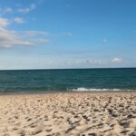 Salvatore Cinquegrana Instagram - non so se Miami mi sta convincendo come città… ma prendere il sole e fare il bagno in pieno inverno per me è un grande sì 🌞