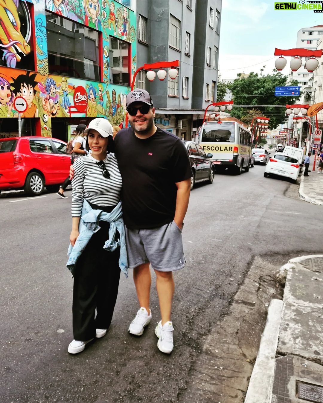 Salvatore Esposito Instagram - Dia 1 : São Paulo 🇧🇷 Una città ricca di storia, una terra viva e piena di energia . San Paolo è una città dai due volti che rappresenta perfettamente il Brasile moderno . Parte questo viaggio alla scoperta di una nazione meravigliosa !!! Scrivetemi consigli ,luoghi da visitare , suggestioni e attività da fare assolutamente 😉 São Paulo, Brazil
