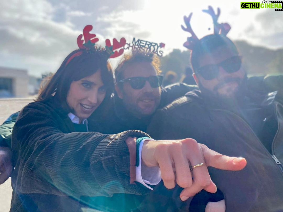 Salvatore Esposito Instagram - Buone Feste dal set di #PiedoneLaSerie 🎄 Naples, Italy