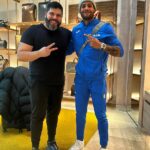 Salvatore Esposito Instagram - Me & The Fastest Man In the World @crazylongjumper 🇮🇹 🥇