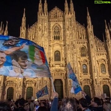 Salvatore Esposito - 75.8K Likes - Buongiorno !!! Siamo davvero CAMPIONI ? Avete dormito ? Come avete festeggiato ? #ForzaNapoliSempre
Credit : @maledizioni