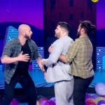 Salvatore Esposito Instagram – Altrimenti ci arrabbiamo. 
(nessuna persona è stata maltrattata durante le riprese)

#staseracecattelan Martedì, mercoledì e giovedì in seconda serata su Rai2 e in streaming su RaiPlay