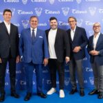 Salvatore Esposito Instagram – #PiedoneLaSerie è stato annunciato ieri nel corso dell’evento organizzato da @titanus1904 per la presentazione dei loro progetti 2023/2024 !!! La serie sarà prodotta insieme a @wildsidesrl per @skyitalia !!! Io sarò uno dei co-autori in un talentuosissimo team di scrittura e con me @giuseppe.pedersoli , figlio di @budspencerofficial . Insieme, tutti, cercheremo di rendere onore ed omaggio ad un icona napoletana mondiale !!! Roma, Italia / Rome, Italy