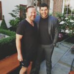 Salvatore Esposito Instagram - Genius @rickygervais 😎 🇮🇹 Ho avuto il piacere di conoscere Ricky quando è venuto a trovarci sul set di #Gomorra a Londra durante la quarta stagione . Ero emozionato e felicissimo di trovarmi di fronte ad un Artista del genere !!! 🇬🇧 I had the pleasure of met Ricky when he came to visit us on the set of #Gomorrah in London during the fourth season. I was excited and very happy to find myself in front of such an artist!!! London, UK
