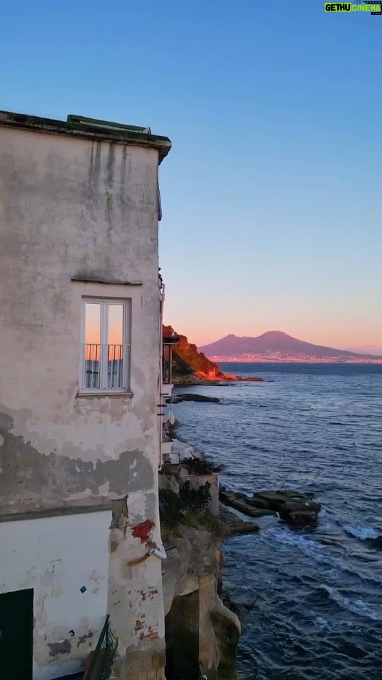 Salvatore Esposito Instagram - Si me putisse leggere int'o core 💙 Napoli, Italy