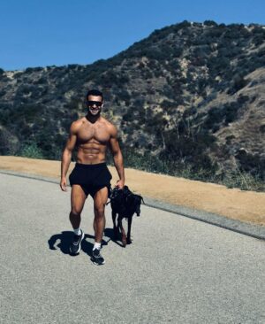 Sam Asghari Instagram - 🐕🥾