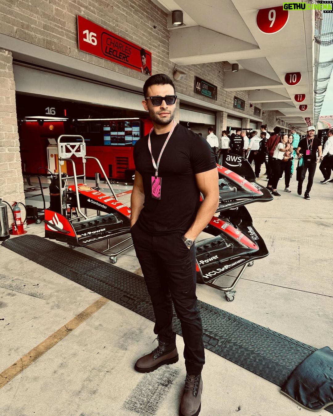 Sam Asghari Instagram - @f1 Weekend in Austin. 🤠 @wagoneer @sportsillustrated #wagoneer #grandwagoneer Austin, Texas