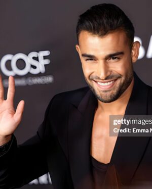 Sam Asghari Instagram - I had the pleasure to be part of @cosf_foundation event to raise awareness for children battling cancer. 
📸 @gettyentertainment 
Styled by: @balmain & @jamesgatsby 
#BALMAIN4COSF
#COSFZODIACBALL #COSF #CURINGCANCER