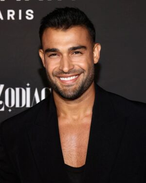 Sam Asghari Instagram - I had the pleasure to be part of @cosf_foundation event to raise awareness for children battling cancer. 
📸 @gettyentertainment 
Styled by: @balmain & @jamesgatsby 
#BALMAIN4COSF
#COSFZODIACBALL #COSF #CURINGCANCER