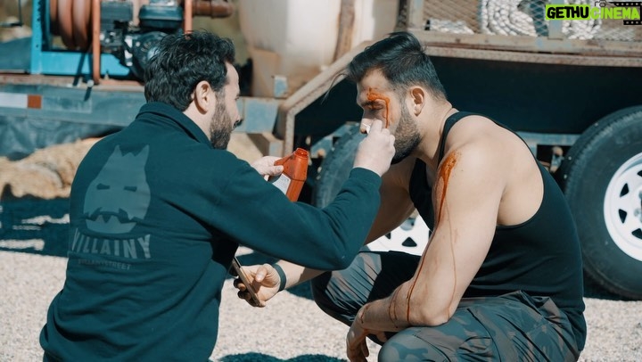 Sam Asghari Instagram - Behind the scenes of stunt training 🤺🥷🦾 We take fight choreography very seriously. Practice makes perfect. Video dropping later today. 🥷 Choreo Director @danielocicero 🎥 @phil.flock Stunt 🤺 @gabetake2 & @john_e_medalin