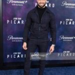 Sam Asghari Instagram - Officially a trekkie 🖖 @startrekonpplus @paramountplus Thank you @maisonpriveepr_la for hooking me up. @leerickiecollection 👕 @barolloitaly 👞 Styled by: @mikeystyles Chinese Theatre Hollywood Boulevard