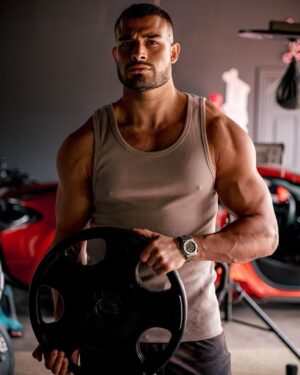 Sam Asghari Instagram - "Fight like a warrior, conquer like a champion. 💪🗡️ #warrior #strong 
📸 @premium_paris