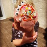 Sam Claflin Instagram – First kiddy cake bake 🧁