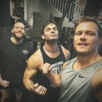 Sam Heughan Instagram - Quick Bro-Sesh with the boys! 💪