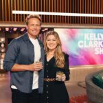 Sam Heughan Instagram - So excited to be part of the @kellyclarksonshow tomorrow! The perfect host, we talk Clanlands, @sassenachspirits and much more… Make sure you tune in! 🙌😘
