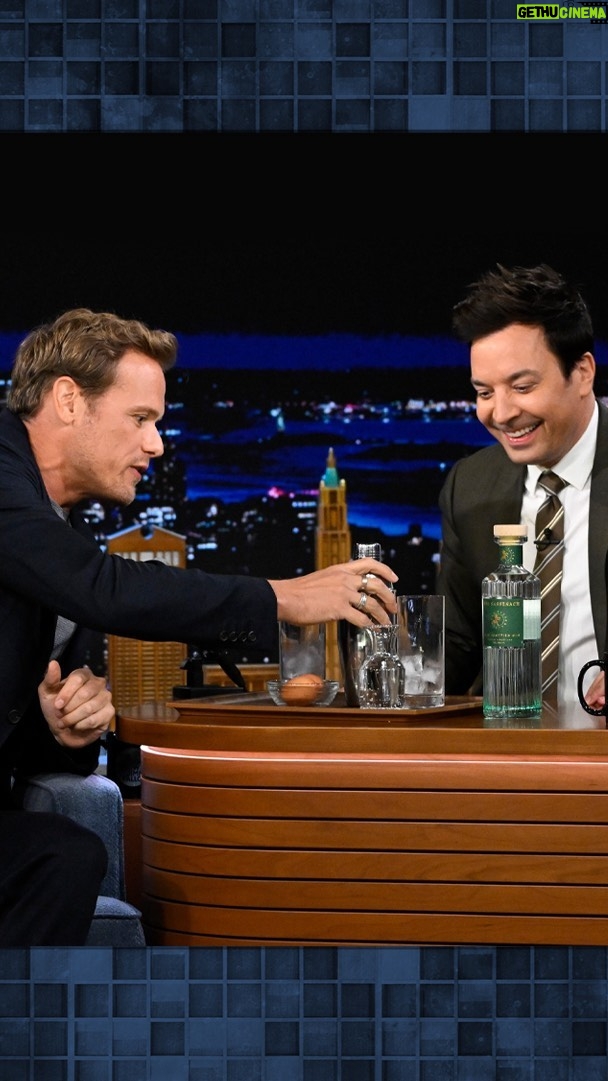 Sam Heughan Instagram - @samheughan and Jimmy make a “Ginny Fallon” using @sassenachspirits! 🥚 #FallonTonight The Tonight Show Starring Jimmy Fallon