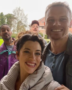 Sam Heughan Instagram - Can’t wait for you to meet these gorgeously talented people! 😍

“The Couple Next Door” airs 27th November @channel4 
And coming to US on @starz soon!🙌
