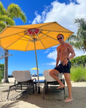 Sam Heughan Instagram - 🌴🍹☀️
@fsnevis

#fourseasonsnevis #holiday #beach #sunshine #rum #ad