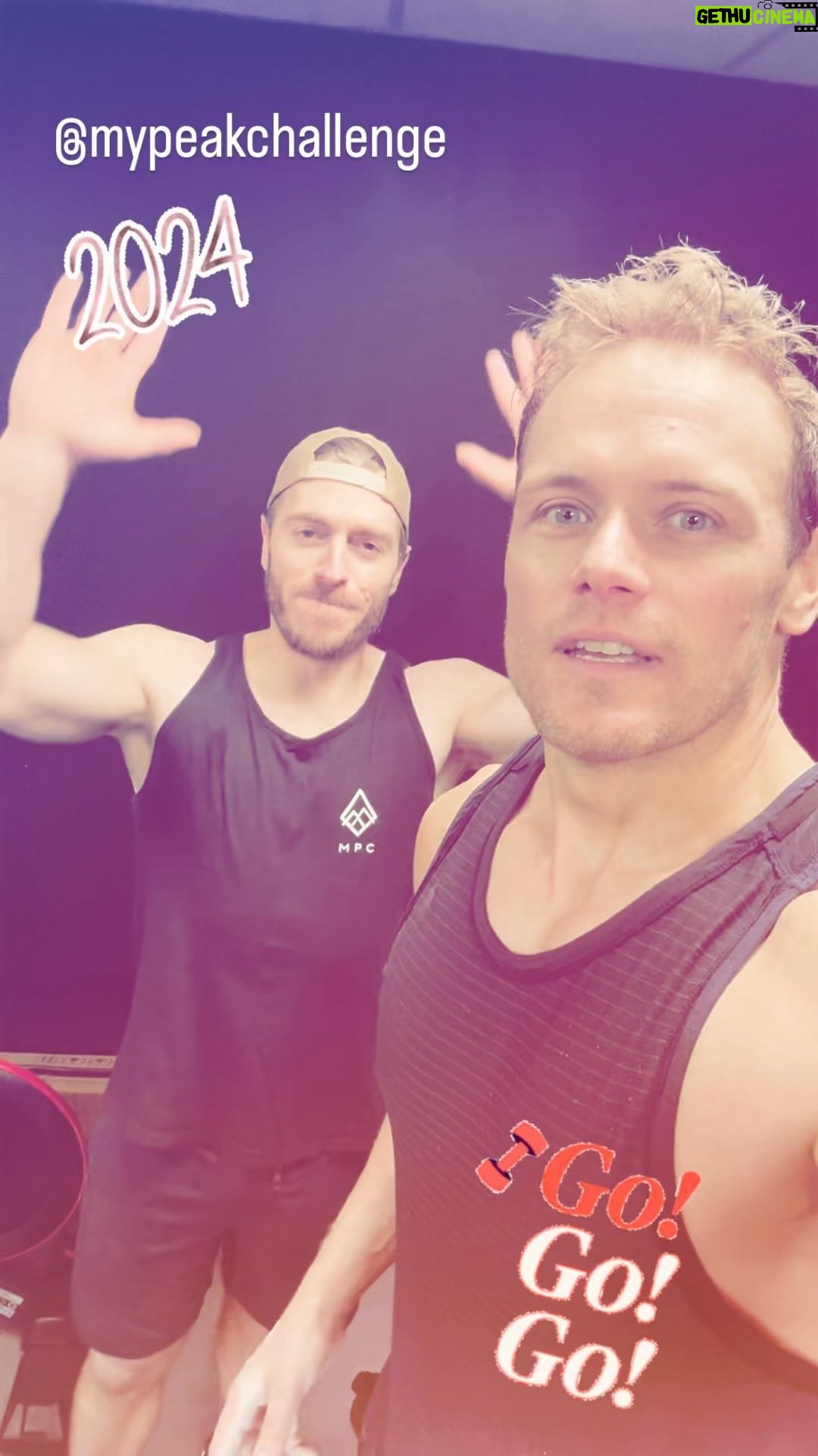 Sam Heughan Instagram - Day 1 @mypeakchallenge 2024!🙌 Come join us, the platform is LIVE! Chose your workout track, yoga, meditation, nutrition, community support and so much more to come… Supporting @world_wildlife 🌍🐼