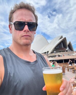 Sam Heughan Instagram - Australia you legend!
🇦🇺❤️

(Lucky to experience this amazing country and some terrific people!)

- love you @jaydegee 😘