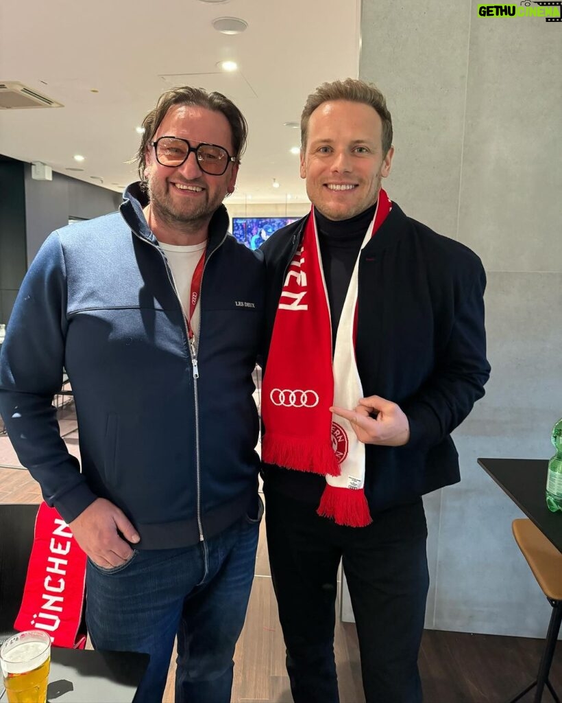 Sam Heughan Instagram - Thank you @audi for the amazing soccer experience @allianzarena ⚽️ Lucky to witness @fcbayern win at home! 🙌