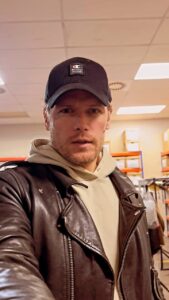 Sam Heughan Instagram - Entering the FINAL season…. @outlander_starz 🥺 (But still PLENTY to look forward to S7!)