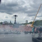 Sam Ryder Instagram - BEST BIRTHDAY EVER 🎉 THANKS FOR HAVING ME @pink & @bsthydepark 👑💛⚡️ BST Hyde Park