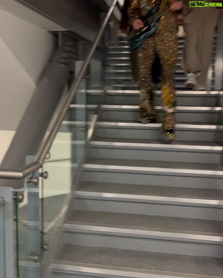 Sam Ryder Instagram - THANK YOU, THANK YOU THANK YOU MOUNTAINOUS DREAMERS! 🏔💛✨ a little look behind the scenes from an incredible week 🎉 Liverpool