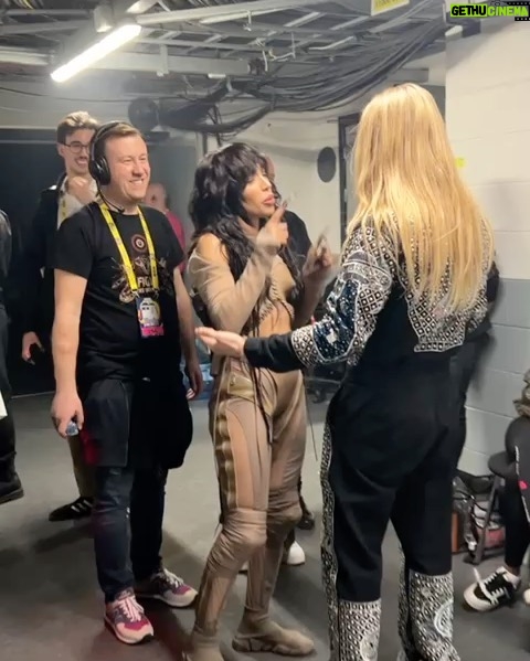Sam Ryder Instagram - THANK YOU, THANK YOU THANK YOU MOUNTAINOUS DREAMERS! 🏔💛✨ a little look behind the scenes from an incredible week 🎉 Liverpool