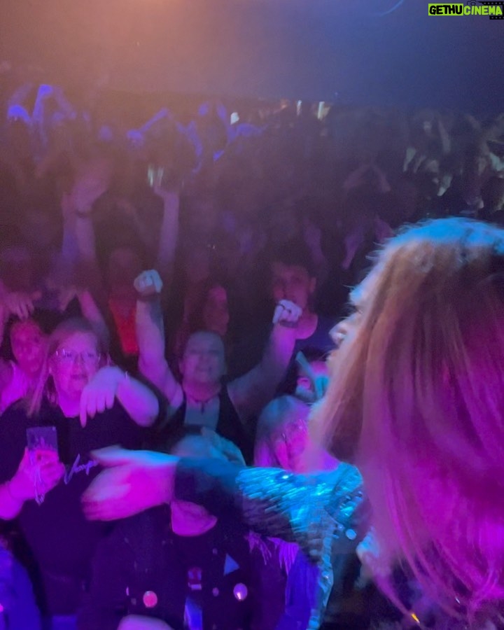 Sam Ryder Instagram - 3 SOLD OUT SHOWS IN ONE DAY IN LIVERPOOL🤯 BIG UP TO THE 2PM, 4PM & 6PM LEGENDS FOR COMING & SINGING THIER HEADS OFF⚡️ P.S MOUNTAIN IS OUT AT MIDNIGHT 😆🏔 Cavern Club Liverpool