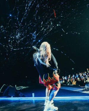 Sam Ryder Instagram - It takes a day to start a tiny riot and about 0.01 seconds to fall in love with Korea 🇰🇷 THANK YOU for making our first trip here so incredible. My mind is in pieces at the fact that actual people TURNED UP to this show 5,000 miles from home. My heart is ablaze, you legends! We’ll be seeing you again SO soon 👀⚡️🙏