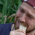 Sam Thompson Instagram - Not the nicest camel toe I’ve ever tasted… 🤢🤮 #imaceleb