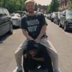 Sam Thompson Instagram - I know I can always count on @p_wicks01 to help me out in a pickle and #KeepItFresh! Thanks for the inspo @coorsbeer, you know we like to do things differently 😂 Please Drink Responsibly #AD