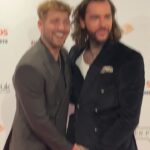 Sam Thompson Instagram - What a year! And we’re only just getting started! At the end of 2022, my dream was to work on love island. Even just doing that would have been enough to make me smile all year round! If you were to tell me that we would also have a number 1 podcast on top of that with @p_wicks01 , work with some of the biggest brands with digital marketing, hosting my very own show all year round on @hitsradiouk with the best team, and then in the same year go from chasing Ant and Dec down the red carpet for an interview, to being with them for 3 weeks on my favourite ever show that I never ever thought I’d be allowed to do and make brothers for life on it?!!! It’s been some year! I’d be lying if I said I wasn’t tired, but when you are enjoying every second then it’s just the best feeling 🥹 The constant in all of that has been my digital family. We’ve been together annoying Pete or my sister for years and it’s always the place I come back to whenever I feel low. Thank you for making this the best year of my life, I LOVE YOU. Let’s make 2024 our best year yet 🙂🥹❤️❤️❤️❤️❤️