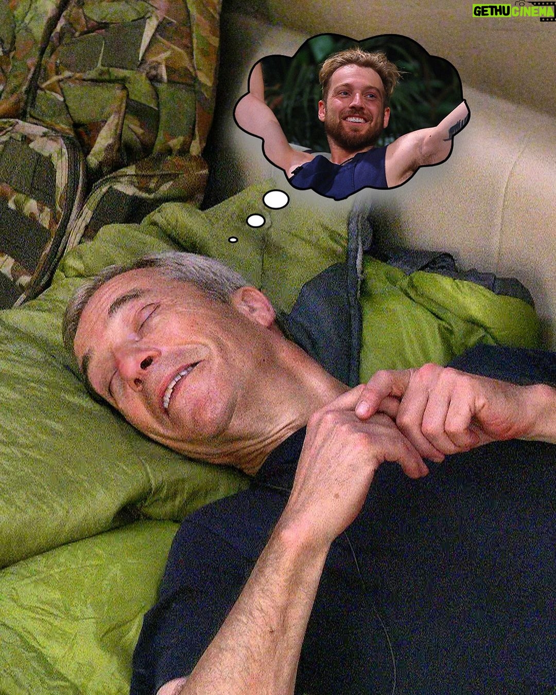 Sam Thompson Instagram - Living in @nigel_farage’s head rent free 😂😭