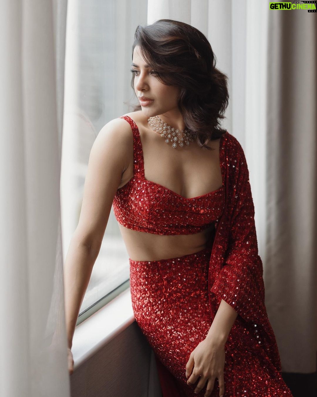 Samantha Instagram - ♥️ For @msgold.my Styled by @lakshmilehr In @arpita__mehta @arpitamehtaofficial Drape stylist @thivyan.jayareuben Makeup @avnirambhia Hair @dakshhnidhi Photographer @rajenbrothers Malaysia