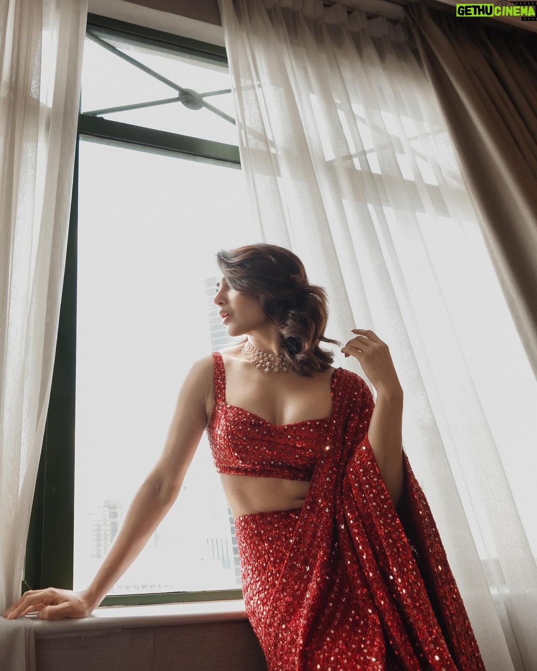Samantha Instagram - ♥️ For @msgold.my Styled by @lakshmilehr In @arpita__mehta @arpitamehtaofficial Drape stylist @thivyan.jayareuben Makeup @avnirambhia Hair @dakshhnidhi Photographer @rajenbrothers Malaysia