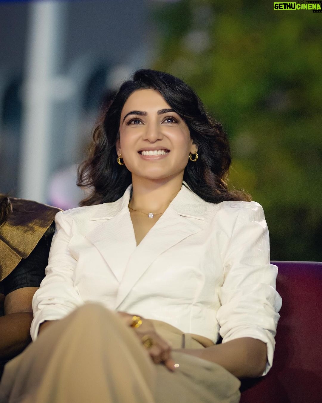 Samantha Instagram - Love from home just hits different! #SathyabamaUniversity @mariazeena_johnson #Chennai 🤍 📸 @kiransaphotography Styled by @lakshmilehr Pants - @nonchalantlabel Blazer - @h.ours Jewllery- @misho_designs Assisted- @charulata11 Makeup- @avnirambhia Hair- @dakshhnidhi Chennai, India