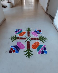 Samantha Instagram - My Sankranti/Pongal ♥️ 1. The happiest picture has to be first. 2. Got a kite. 3. Lost the kite. 4. Burnt away some bad. 5. Some good old thalantu snaanam. 6. Chinni muggu. 7. Andamaina poolu. 8. Decorations at home. All set! 9. But… there’s a debate as to whose house is it. 10. She won! 🐈‍⬛ 😁