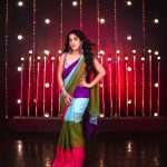 Sameeksha Sud Instagram - Wait for the dhamaka… 💜 Excited?? #whatjhumka #pictureoftheday Styled by @rimadidthat Saree @swadeshi_shringaar Blouse @the_adhya_designer Jhumka @moedbuille Bangles @Shagnaofficial Footwear @_all_about_toe