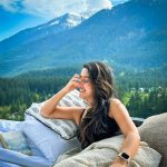 Sameeksha Sud Instagram - Taking in the fresh air of Manali 🍃 Thank you for hosting us @theghar.in @theteentravels literally a home away from home. Beautiful paradise 🗻 #pictureoftheday #manali