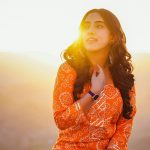 Sameeksha Sud Instagram - Kesariya.. 🧡 #sajjangarh #udaipur 📸 @jay_p_photography_udaipur