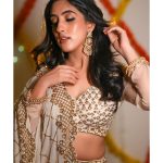 Sameeksha Sud Instagram - Dil💞wali Diwali… 🪔✨ #diwali Outfit @sanghavi_renthouse_official Make up @shine_and_shadow_