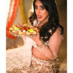 Sameeksha Sud Instagram - Dil💞wali Diwali… 🪔✨ #diwali Outfit @sanghavi_renthouse_official Make up @shine_and_shadow_