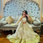 Sameeksha Sud Instagram - Happy Dhanteras… 🤍 #indianfestival #pictureoftheday Outfit @rental_by_bds_udaipur_ Redisson Blue Udaipur