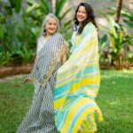 Sameera Reddy Instagram - #BharatKiNariInSari 🇮🇳 Embracing the spirit of Republic Day with Sassy Saasu❤️, both of us draped in the elegance of traditional sarees. These weaves, rich in heritage, not only adorn us but also connect us to the ‘Ananta Sutra’ - a testament to our nation’s resilience and unity. Together, we stand as symbols of the strength and grace that sarees bring, celebrating the timeless artistry of our weavers. Join me in the ‘Ananta Sutra’ celebration this Republic Day. Let’s cherish our heritage with #SelfieWithSari. Share your moments draped in the elegance of a sari and let’s fill our timelines with the beauty of. Together, we can create a collage that showcases our pride and elegance in our rich traditions. 🕊️✨ #AnantaSutra @MinOfCultureGoI @AmritMahotsav #RepublicDay #SariLove